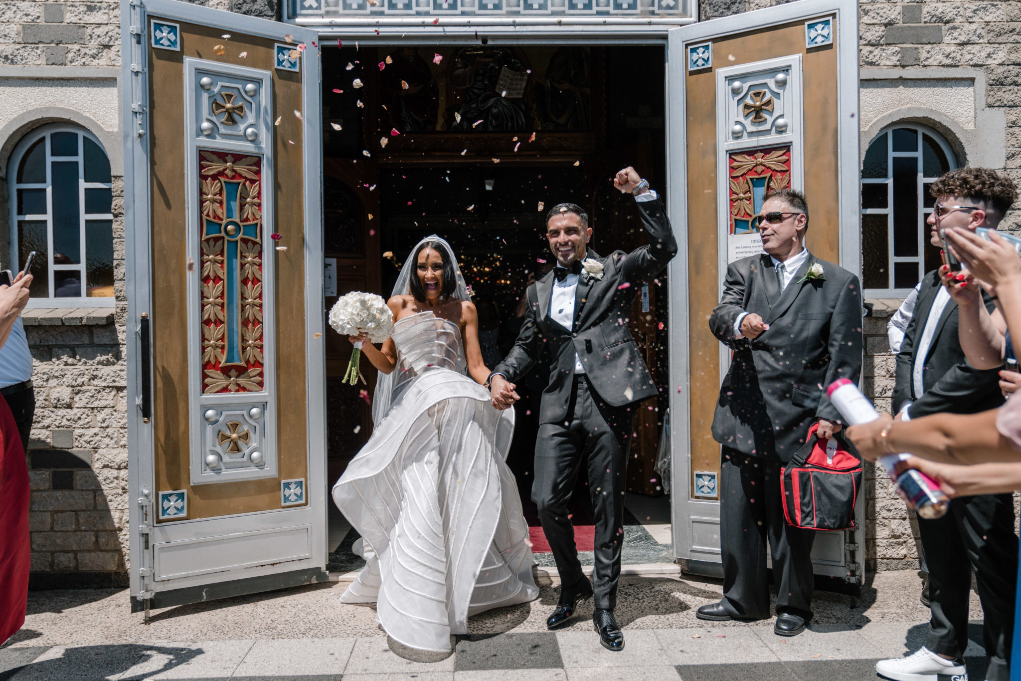 Louise and Yianni’s Heartwarming Wedding Celebration